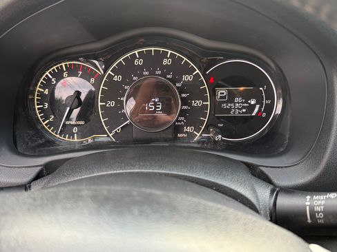 Used 2015 Nissan Versa Note SV FWD image 4