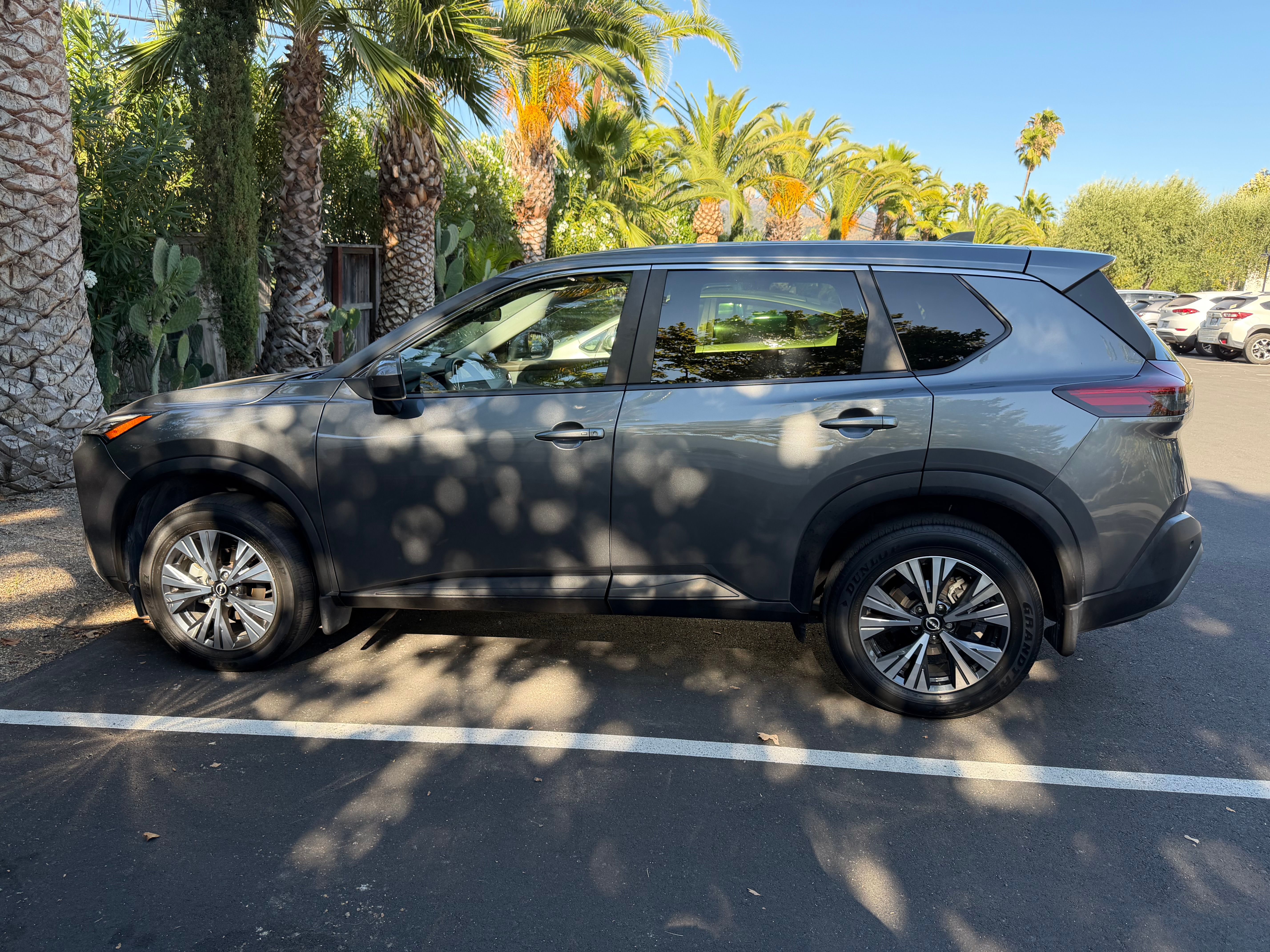 Used 2023 Nissan Rogue SV AWD/4WD image 1