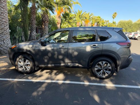 Used 2023 Nissan Rogue SV AWD/4WD image 1