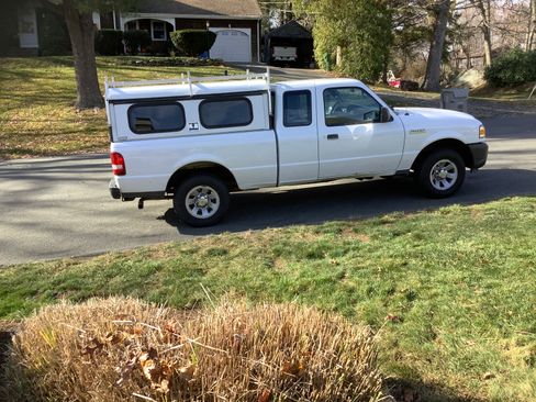 Used 2011 Ford Ranger XL image 1