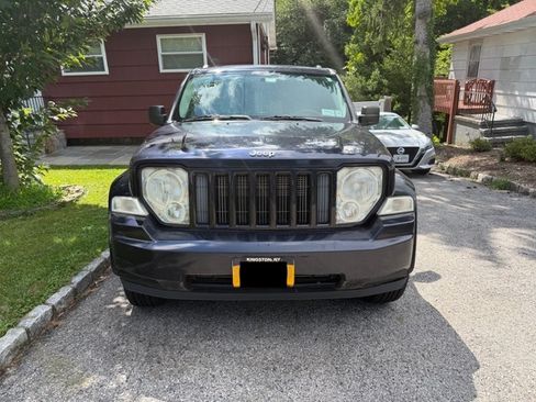 Used 2011 Jeep Liberty Sport w/ Popular Equipment Group AWD/4WD image 1