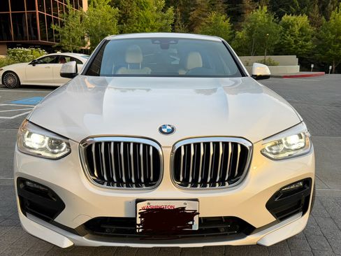 Used 2020 BMW X4 xDrive30i w/ Driving Assistance Package AWD/4WD image 2