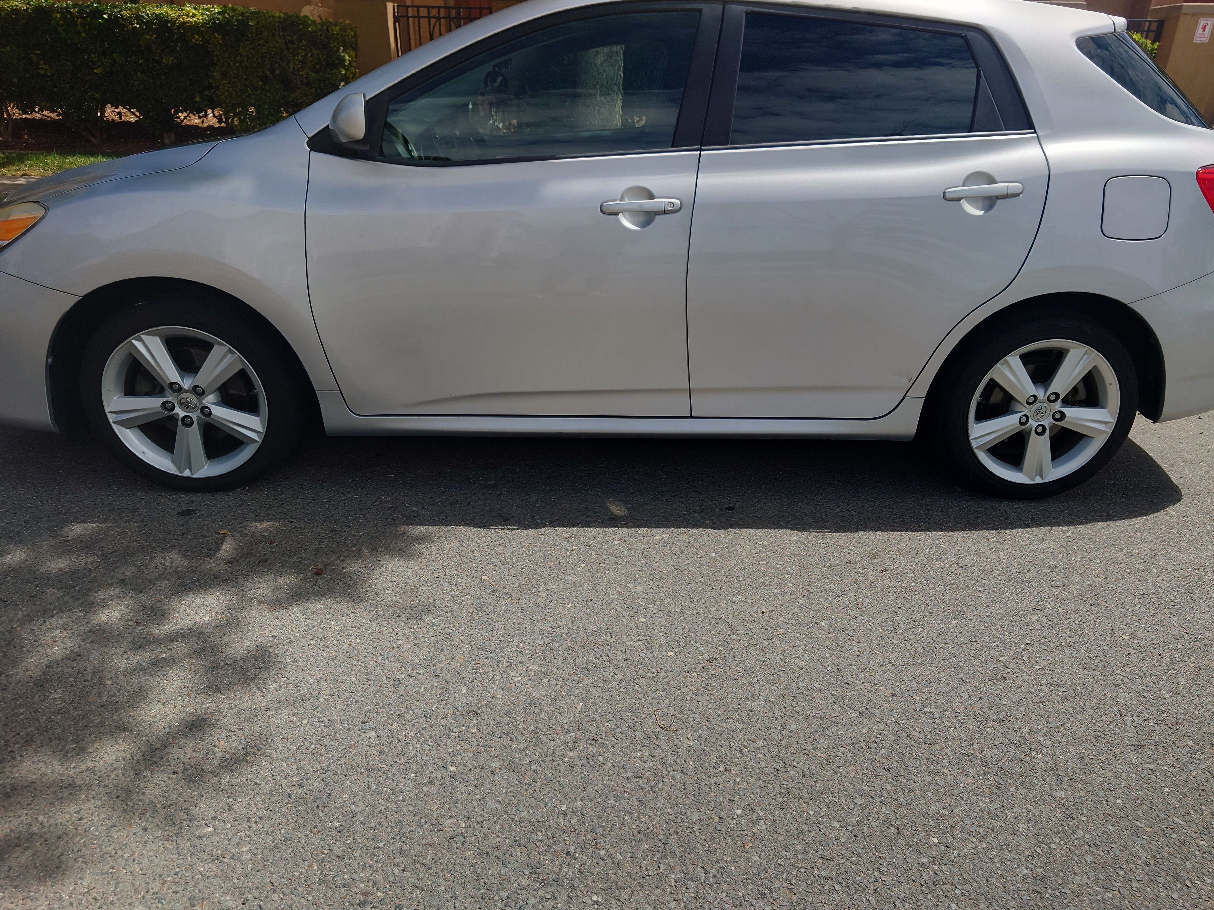 Used 2010 Toyota Matrix S FWD image 12