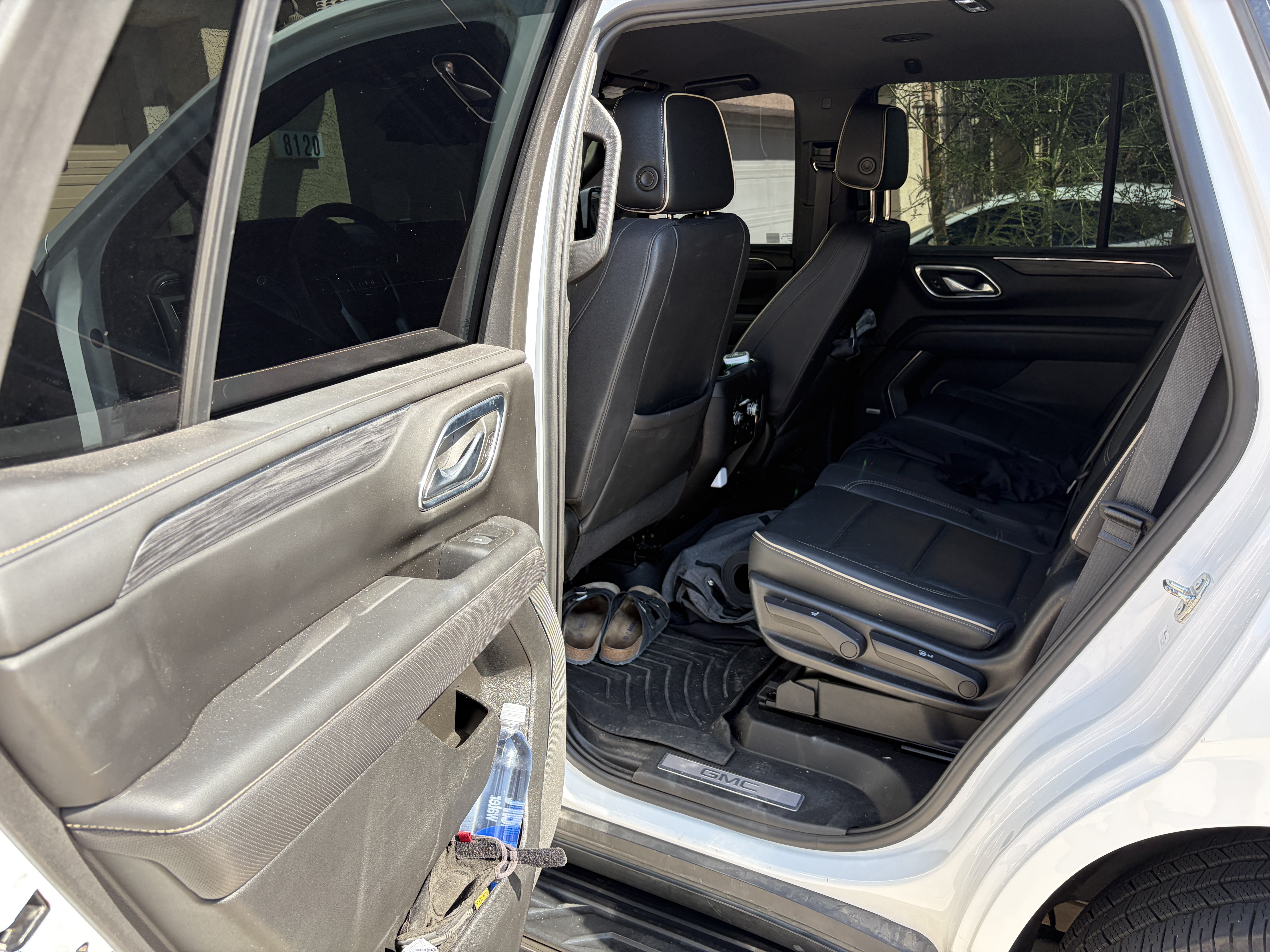 Used 2023 GMC Yukon SLT AWD/4WD image 12