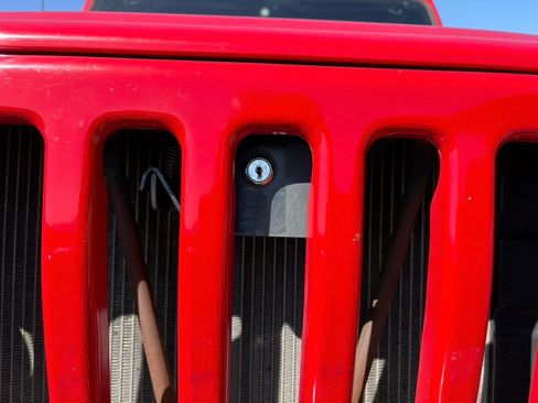 Used 1997 Jeep Wrangler SE image 8