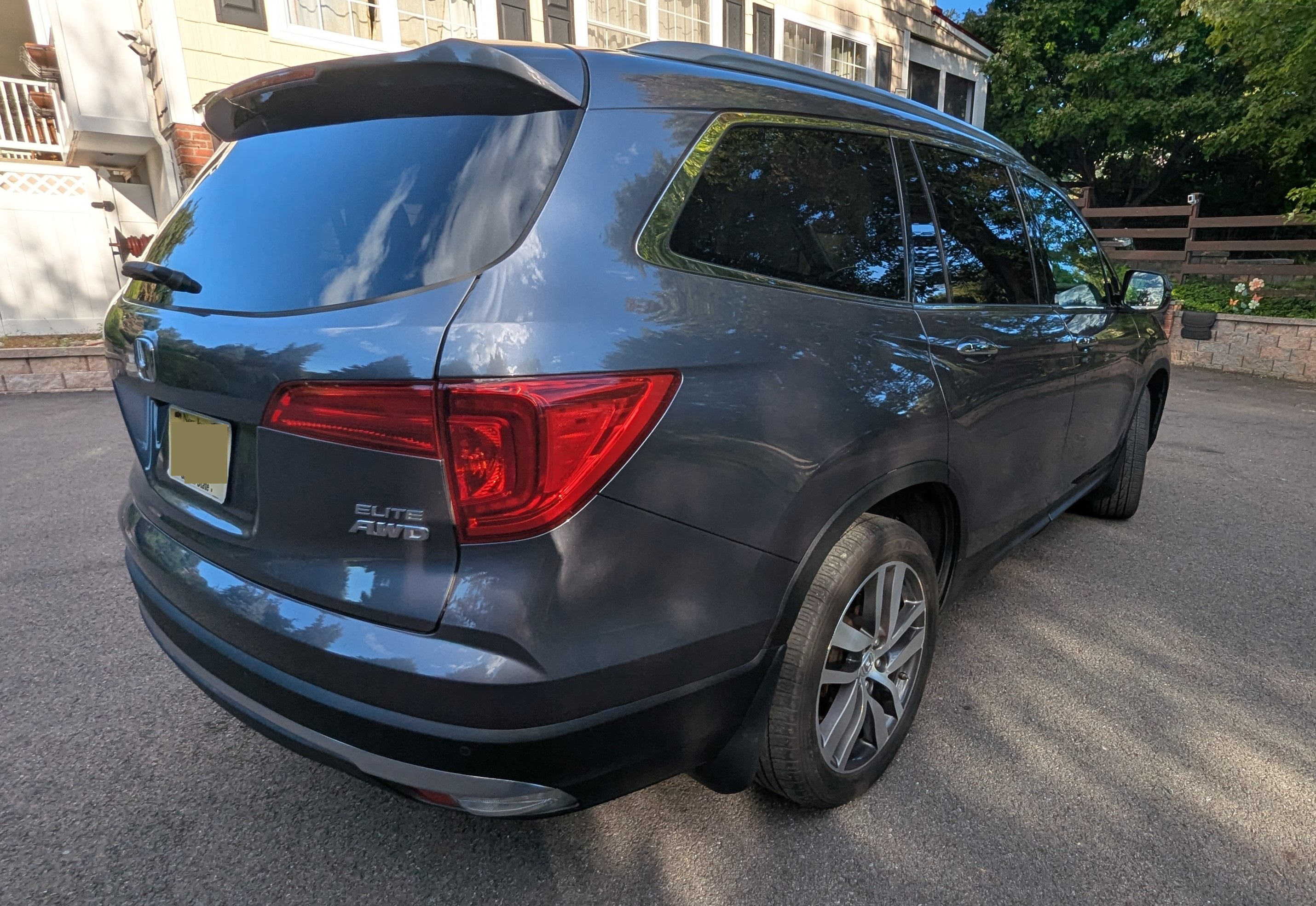Used 2016 Honda Pilot Elite image 9