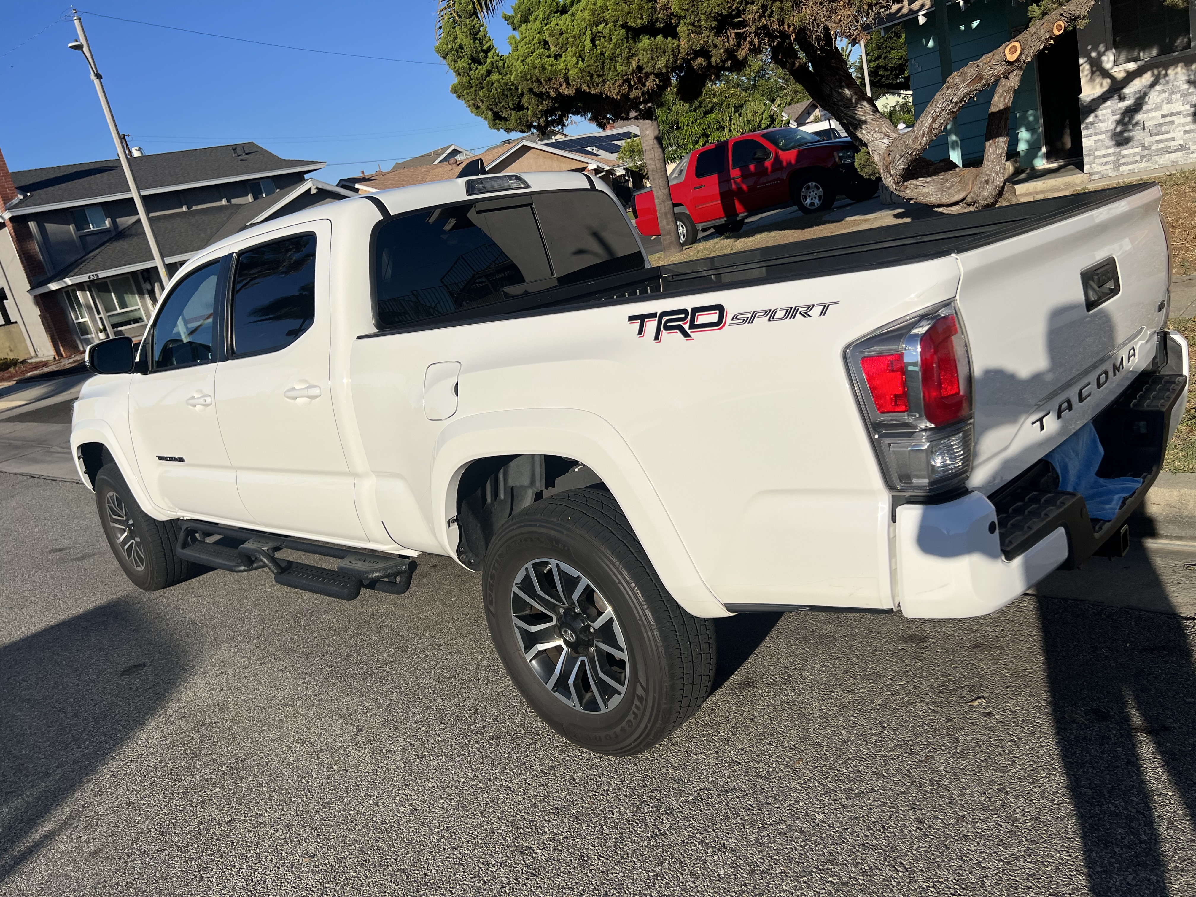 Used 2020 Toyota Tacoma TRD Sport w/ Technology Package RWD image 4