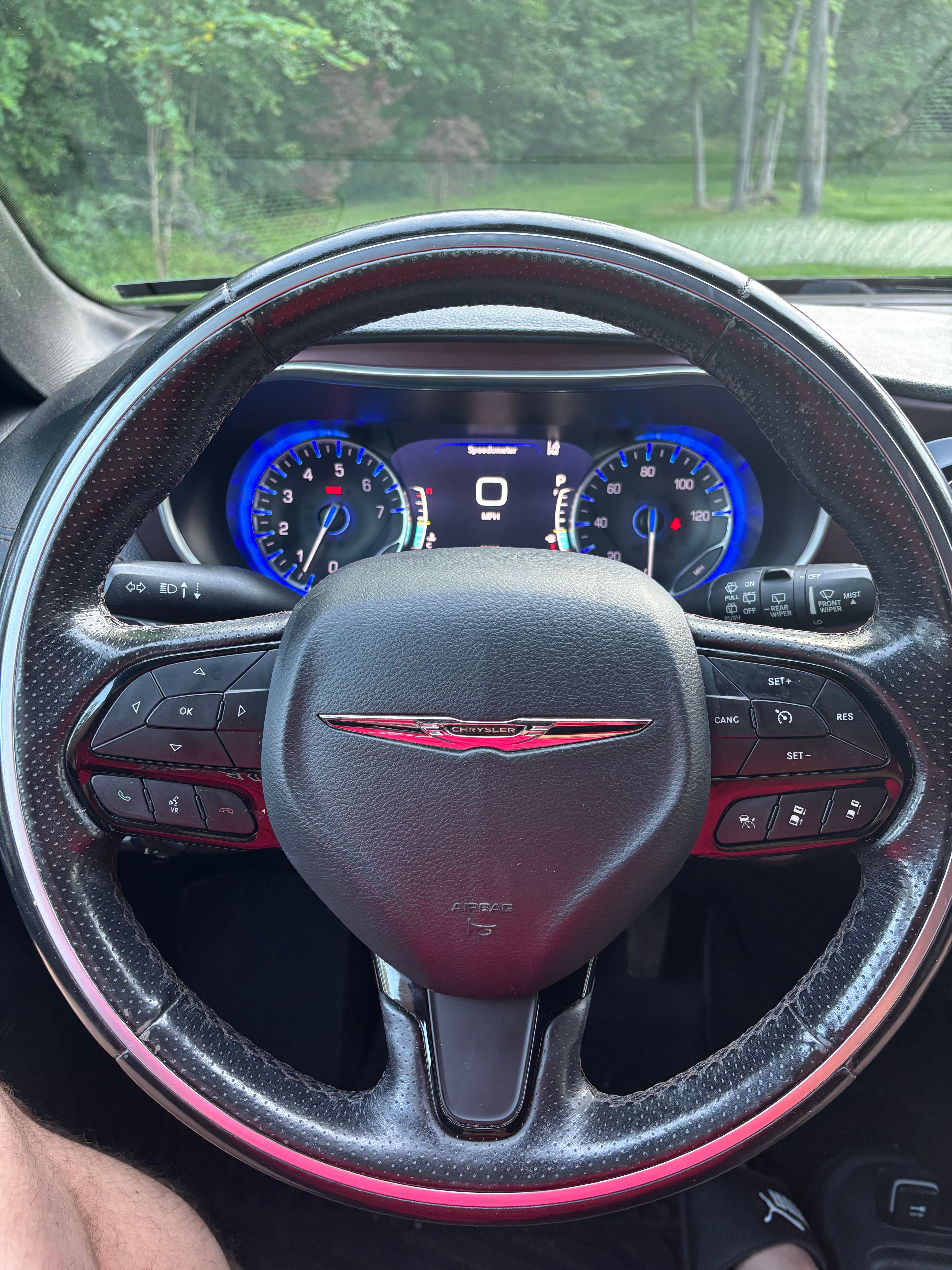 Used 2020 Chrysler Pacifica Limited FWD image 10