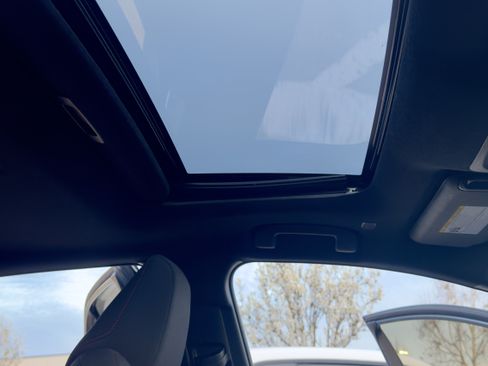 Used 2023 Toyota Corolla SE w/ SE Package image 30