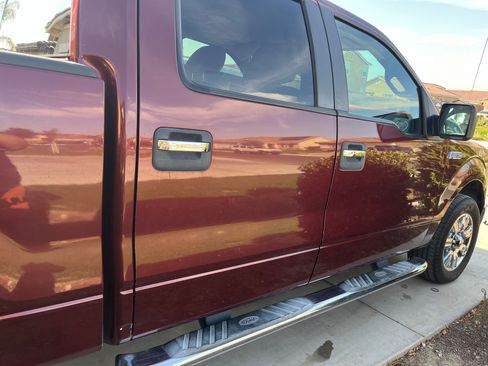 Used 2010 Ford F150 XLT image 11