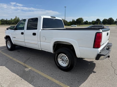 Used 2004 Chevrolet Silverado 2500 LS RWD image 4