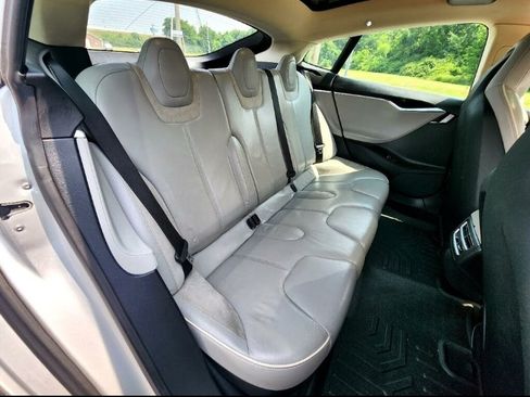 Used 2013 Tesla Model S Performance image 14