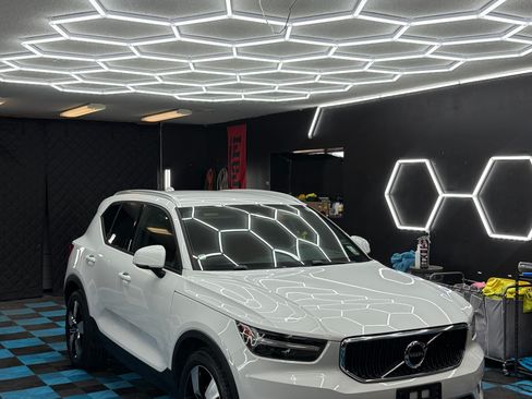 Used 2019 Volvo XC40 T5 Momentum AWD/4WD image 2