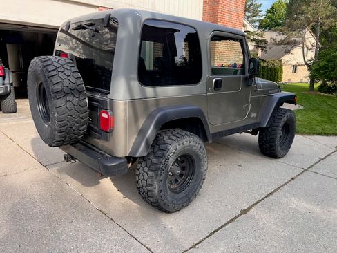 Used 2005 Jeep Wrangler Rubicon AWD/4WD image 6