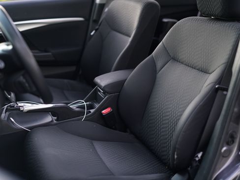 Used 2015 Honda Civic EX image 9