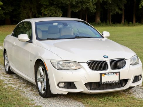 Used 2012 BMW 335i Convertible RWD image 21
