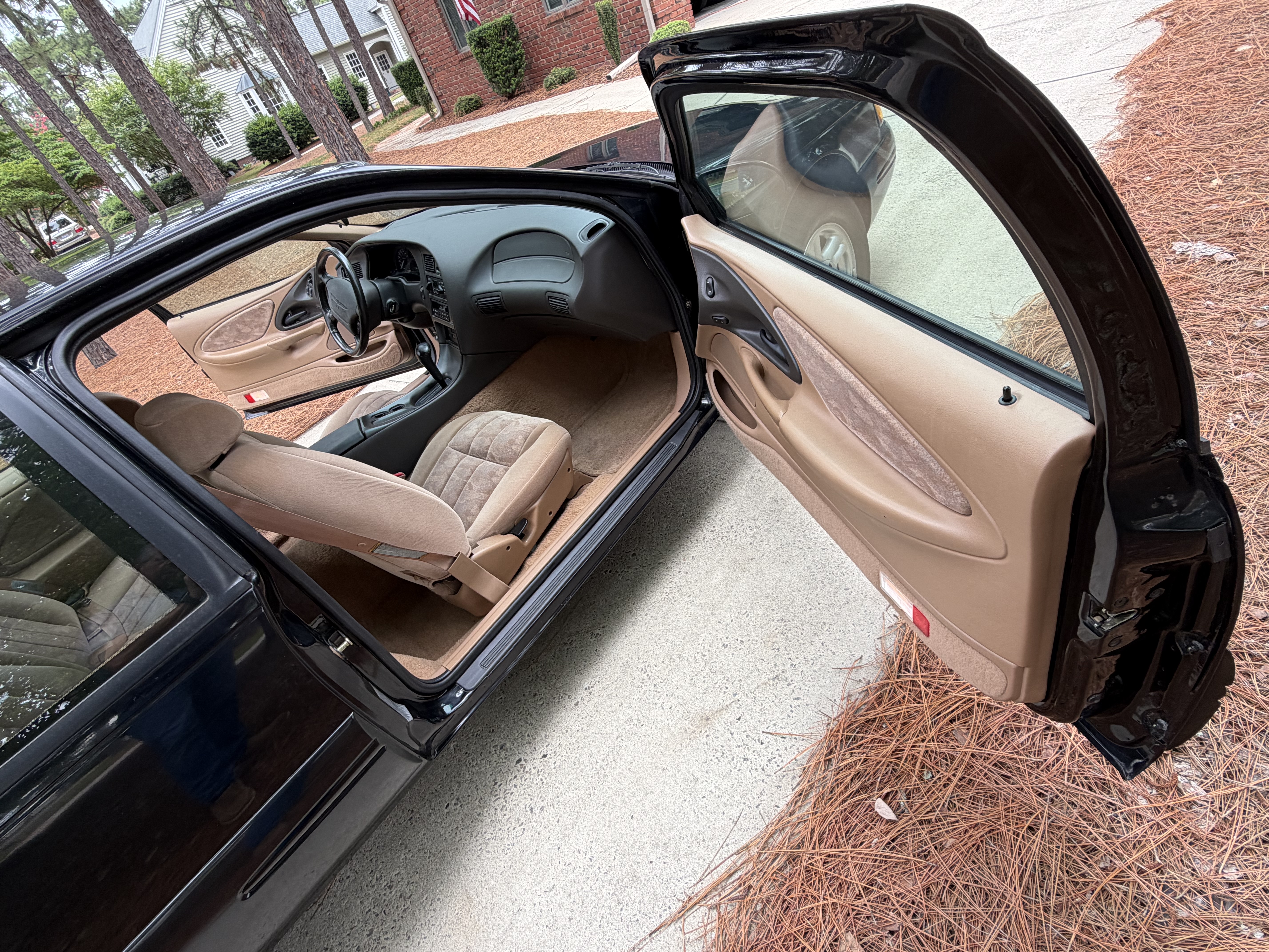 Used 1996 Ford Thunderbird LX RWD image 13