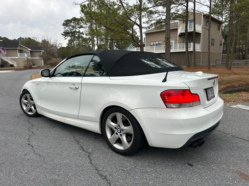 Used 2010 BMW 135i Convertible image 2