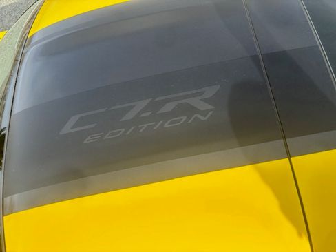 Used 2016 Chevrolet Corvette Z06 w/ C7.r Special Edition image 11