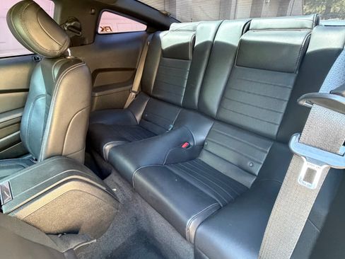 Used 2012 Ford Mustang GT RWD image 13
