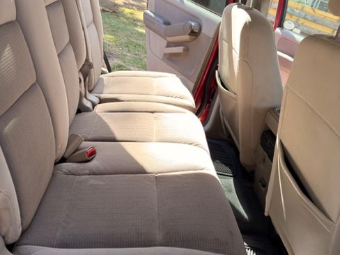 Used 2007 Ford Explorer Sport Trac XLT image 12