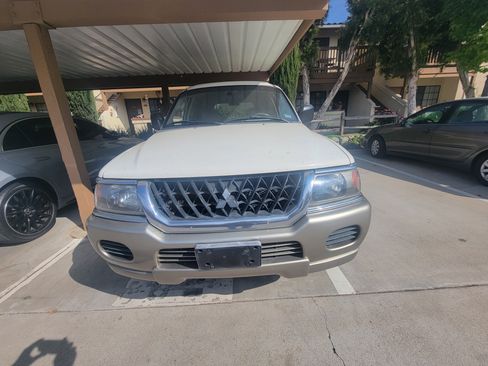 Used 2003 Mitsubishi Montero Sport XLS image 1