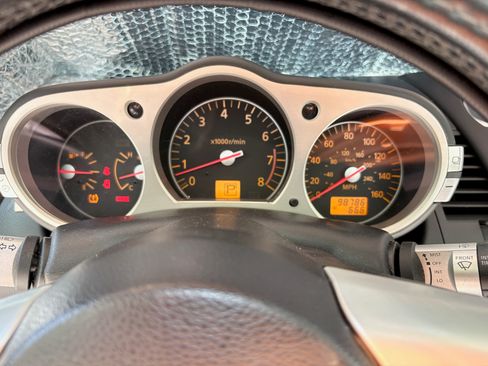 Used 2006 Nissan 350Z Touring RWD image 5