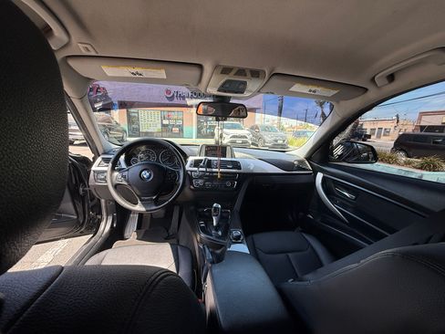 Used 2016 BMW 320i Sedan RWD image 11