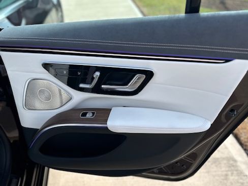Used 2023 Mercedes-Benz EQS 580 EQS 580 4MATIC Sedan 4D image 26
