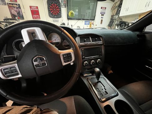 Used 2013 Dodge Challenger R/T w/ Sound Group II image 9