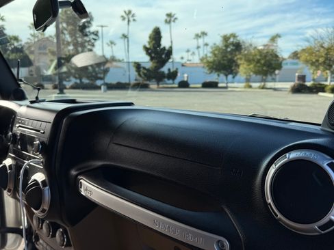 Used 2011 Jeep Wrangler Unlimited Sahara w/ Trailer Tow Group image 16