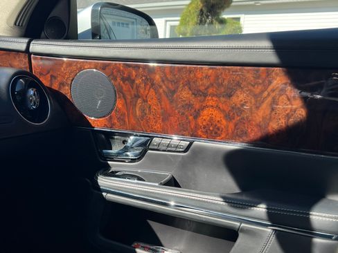 Used 2011 Jaguar XJ L image 15