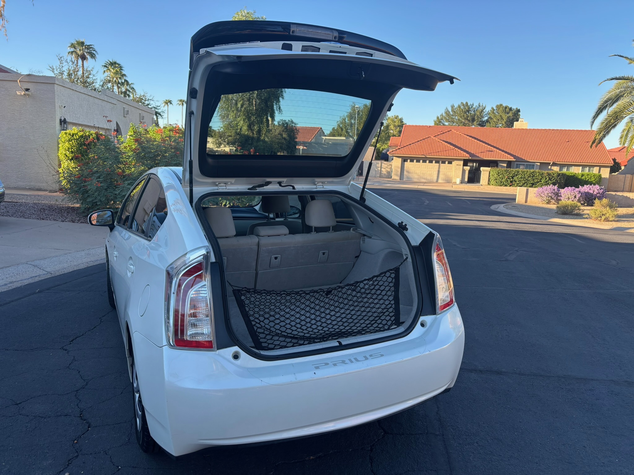 Used 2014 Toyota Prius Two w/ Preferred Accessory Package FWD image 18