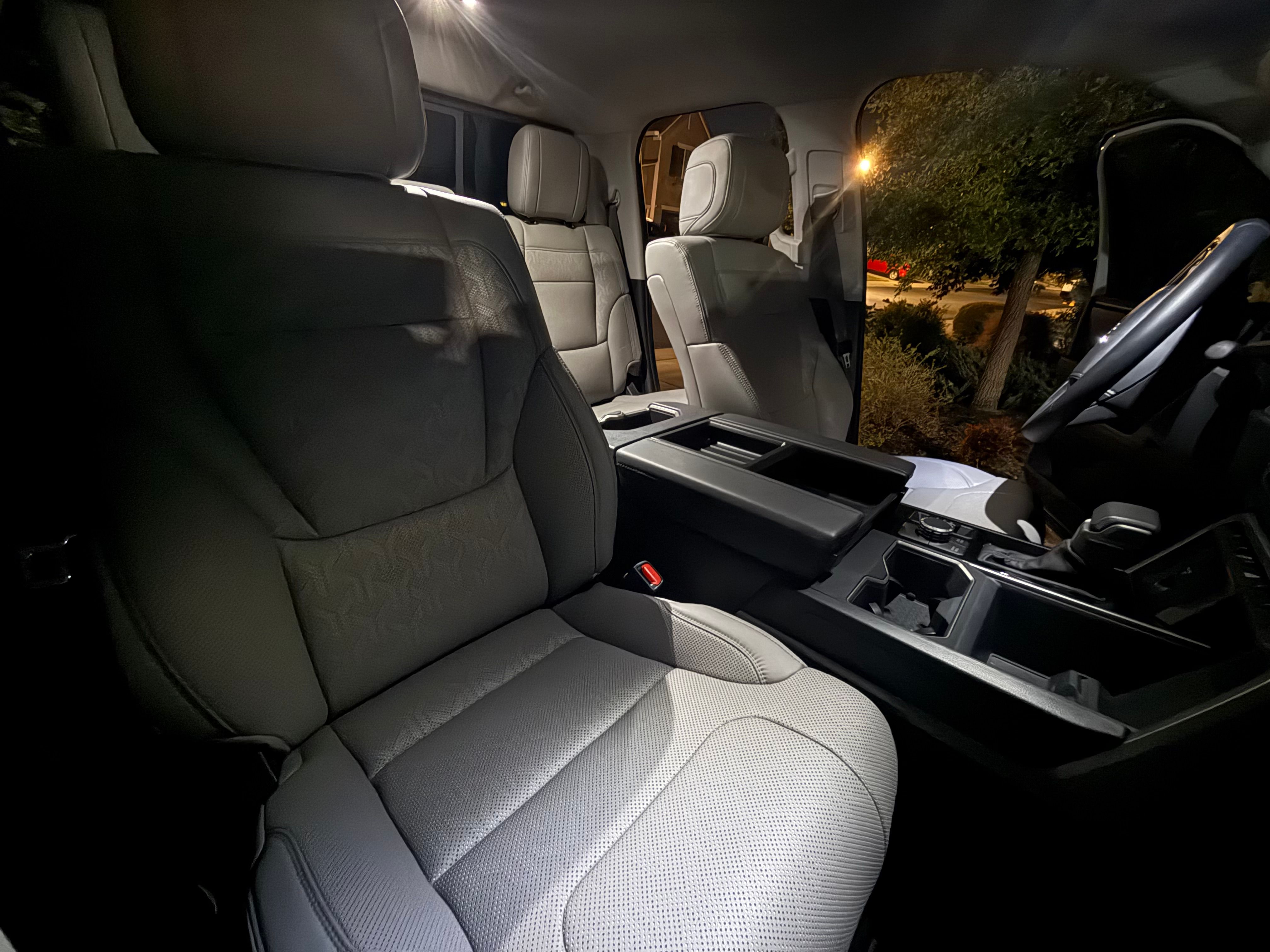 Used 2023 Toyota Tundra SR5 w/ SR5 Premium Package AWD/4WD image 19