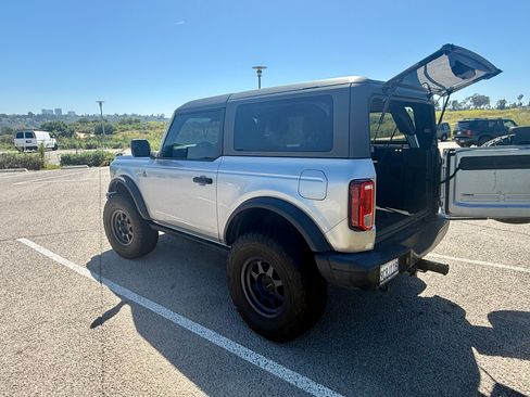 Used 2022 Ford Bronco Black Diamond image 8