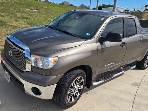 Used 2012 Toyota Tundra 2WD Double Cab w/ Tow Pkg image 12