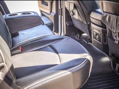 Used 2016 RAM 1500 Limited image 24