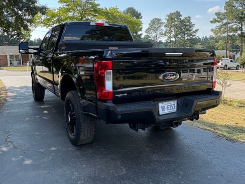 Used 2019 Ford F250 Lariat AWD/4WD image 5