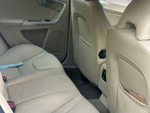 Used 2014 Volvo S60 T5 FWD image 5