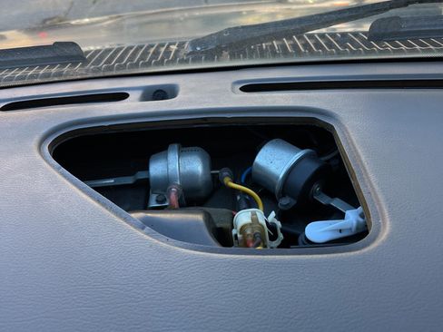 Used 1997 Ford E-150 and Econoline 150 image 16