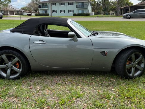 Used 2007 Pontiac Solstice GXP w/ Premium Package image 12