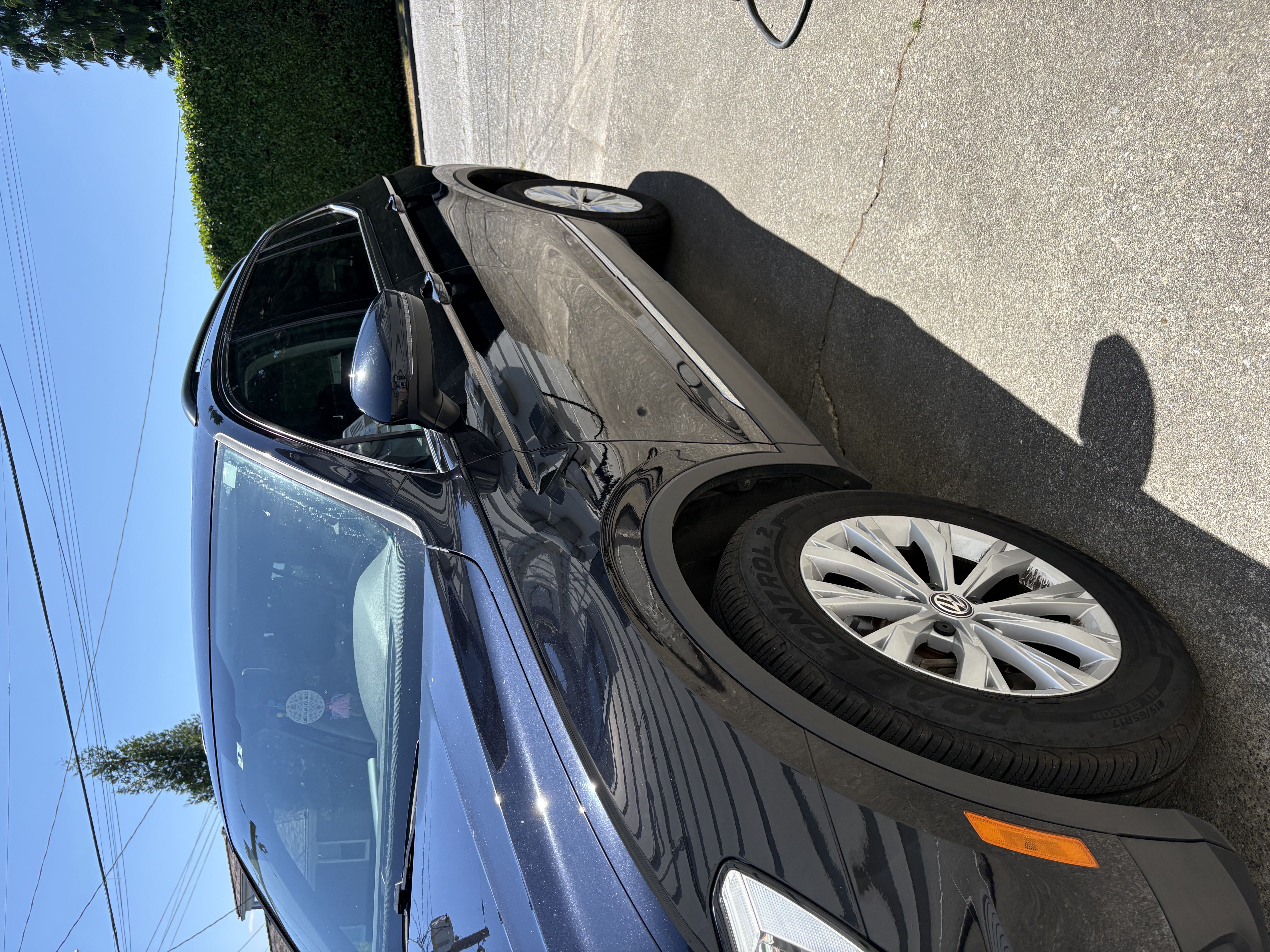 Used 2018 Volkswagen Tiguan SE w/ Panoramic Sunroof Package AWD/4WD image 26