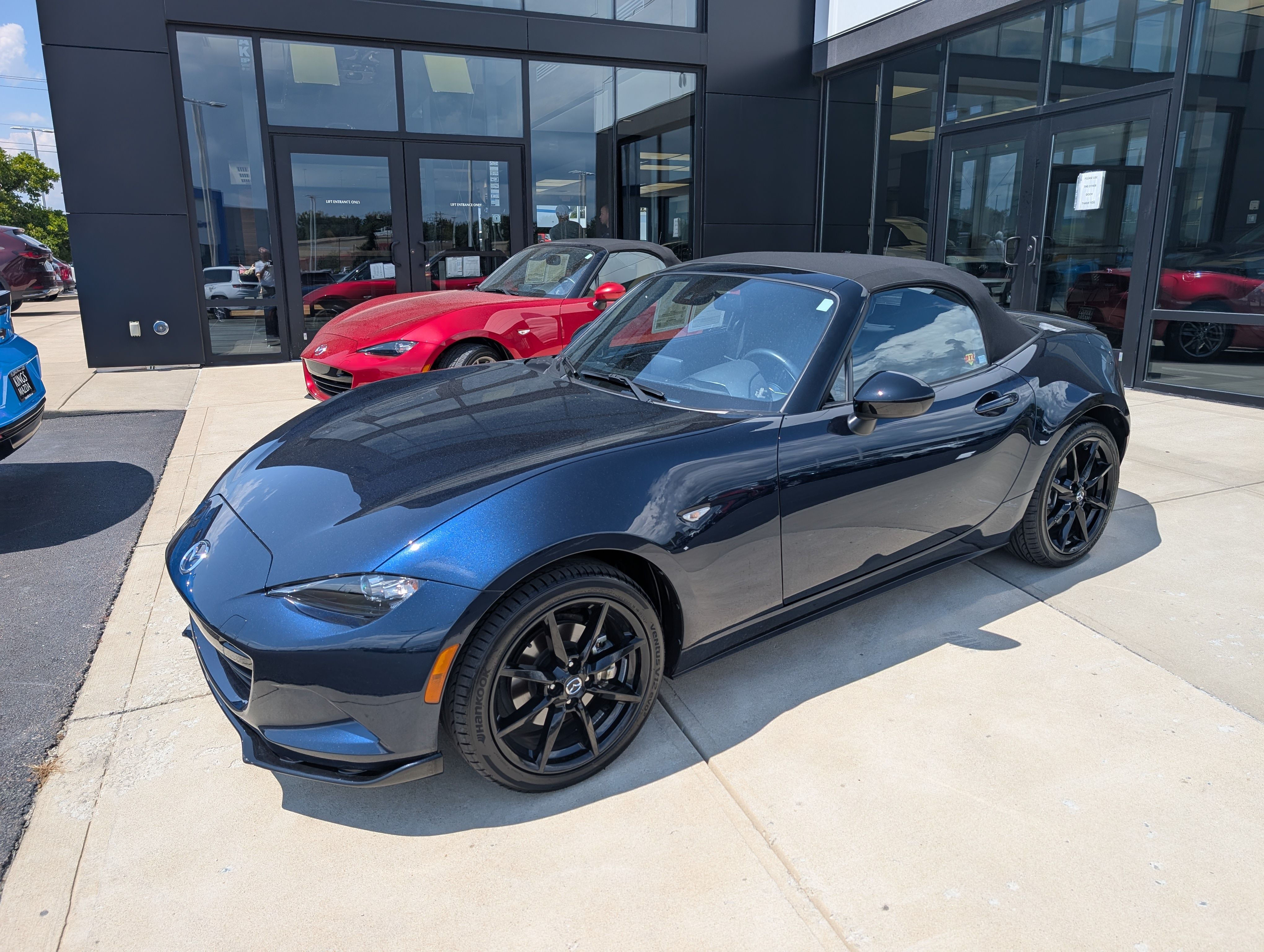 Used 2023 MAZDA MX-5 Miata Club RWD image 1