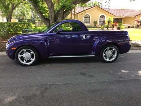 Used 2004 Chevrolet SSR w/ Preferred Equipment Group image 10