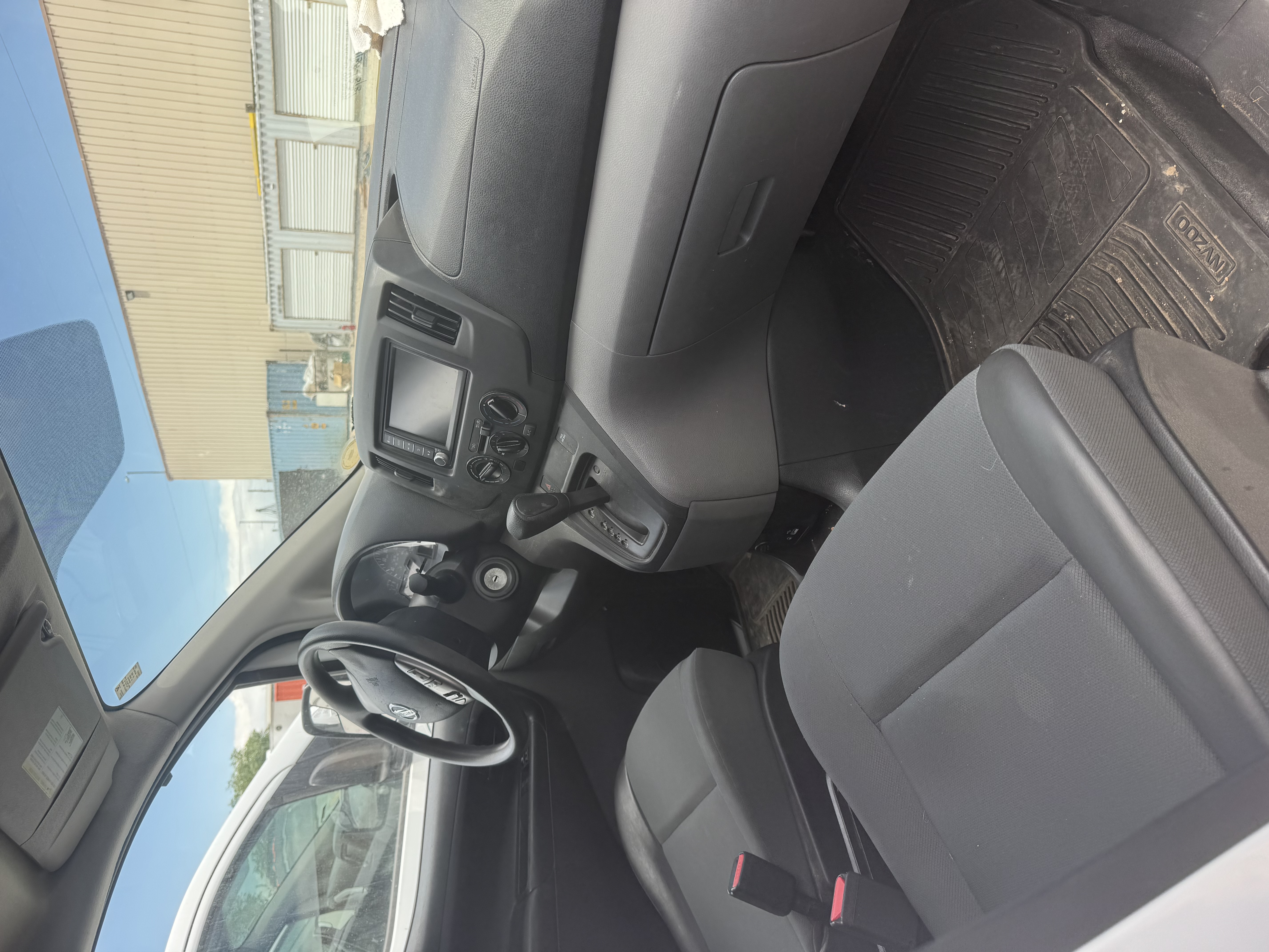 Used 2020 Nissan NV200 S FWD image 1