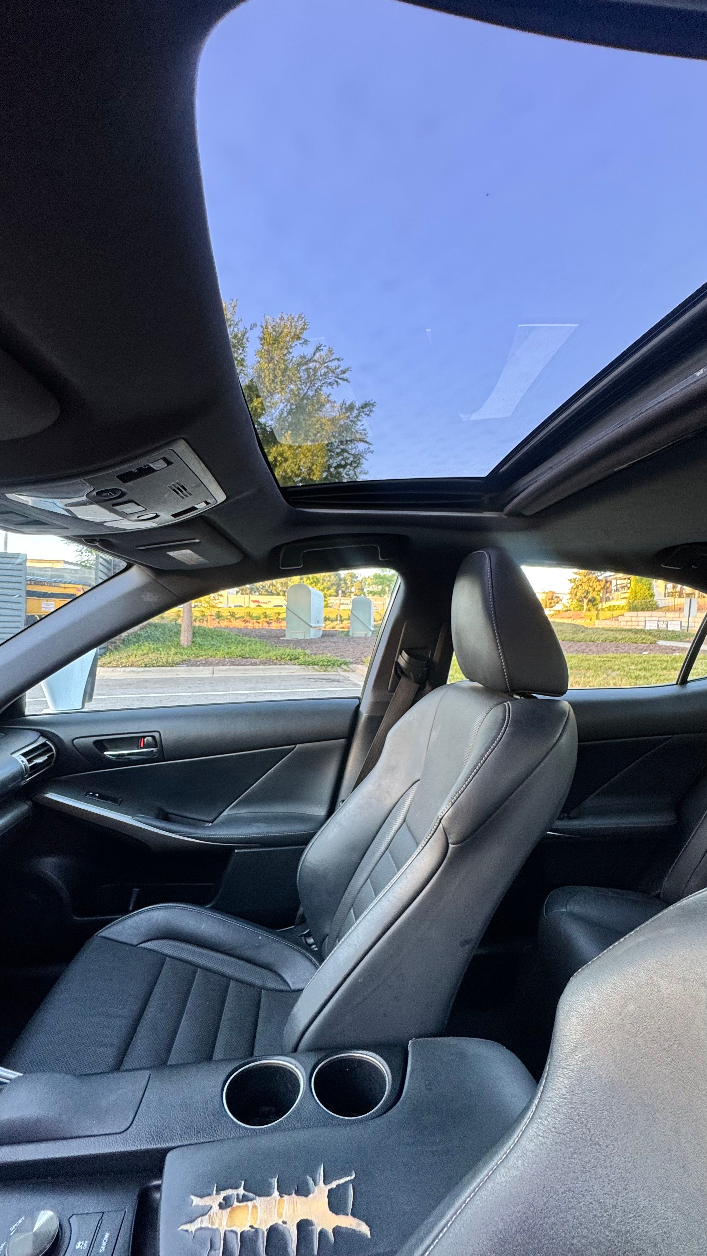 Used 2016 Lexus IS 200t w/ F Sport Package RWD image 8