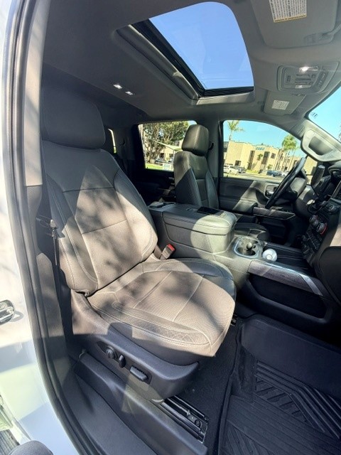 Used 2020 Chevrolet Silverado 2500 LTZ w/ LTZ Premium Package AWD/4WD image 14