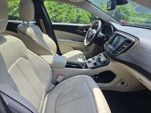 Used 2015 Chrysler 200 C w/ Navigation & Sound Group I image 10