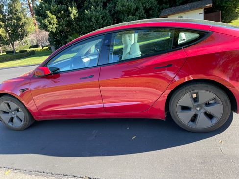 Used 2022 Tesla Model 3 Standard Sedan 4D image 2