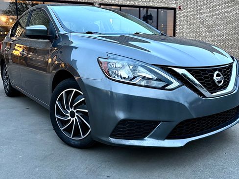 Used 2017 Nissan Sentra S image 9